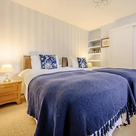 6 Bed In Sz481